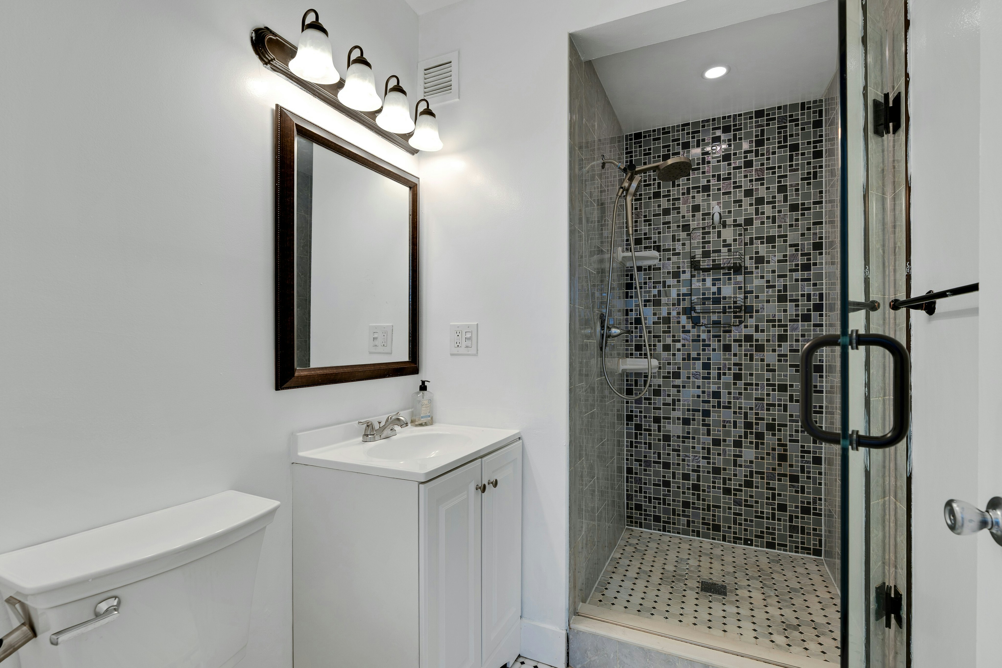 45 River Dr.  #702, Jersey City, NJ 07302 - 物件實景