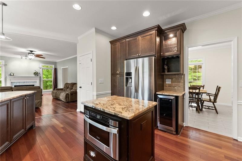 Cumming, Georgia, 30041, United States, 4 Bedrooms Bedrooms, ,3 BathroomsBathrooms,Residential,For Sale,1928883