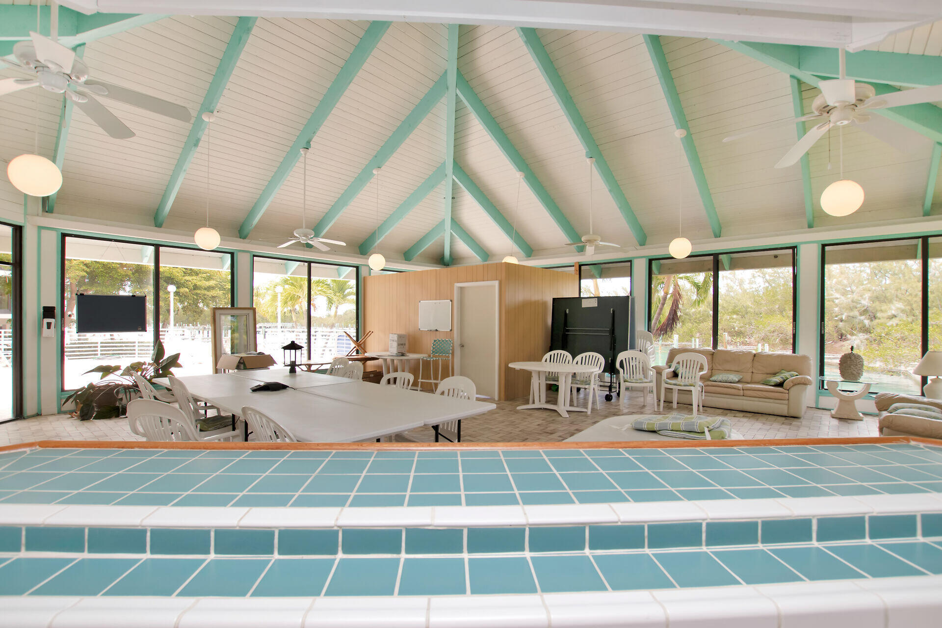 MARATHON, Florida, 33050, United States, 3 Bedrooms Bedrooms, ,2 BathroomsBathrooms,Residential,For Sale,1696068