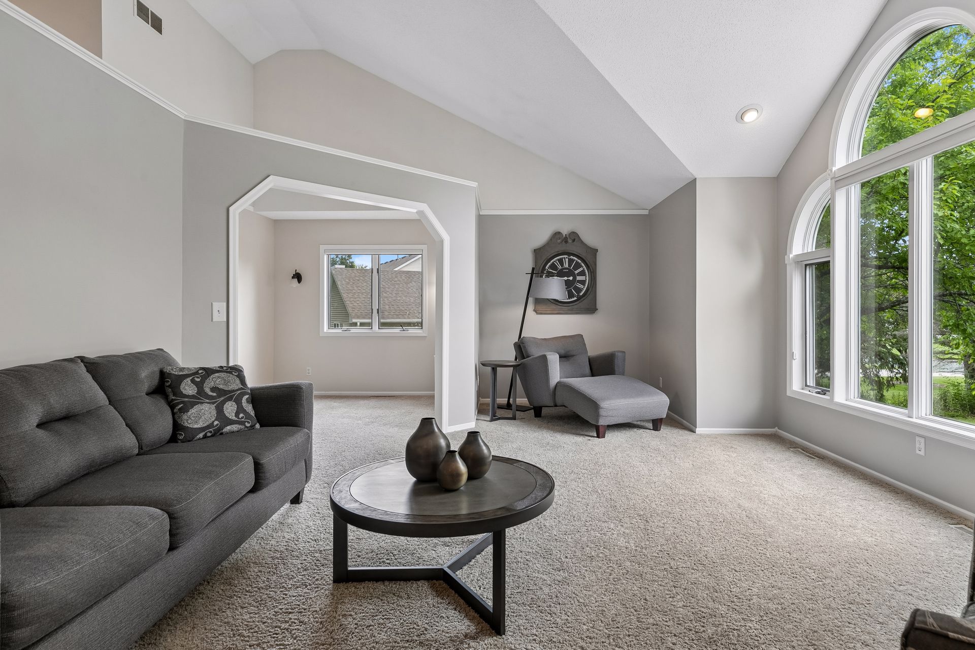  Beautifully Designed Living Near Bald Eagle Lake - 物件實景