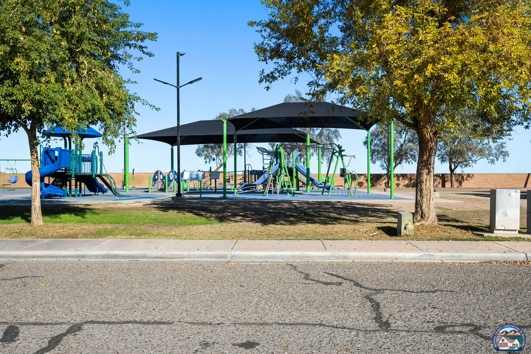 Imperial, California, 92251, United States, 4 Bedrooms Bedrooms, ,2 BathroomsBathrooms,Residential,For Sale,2001743