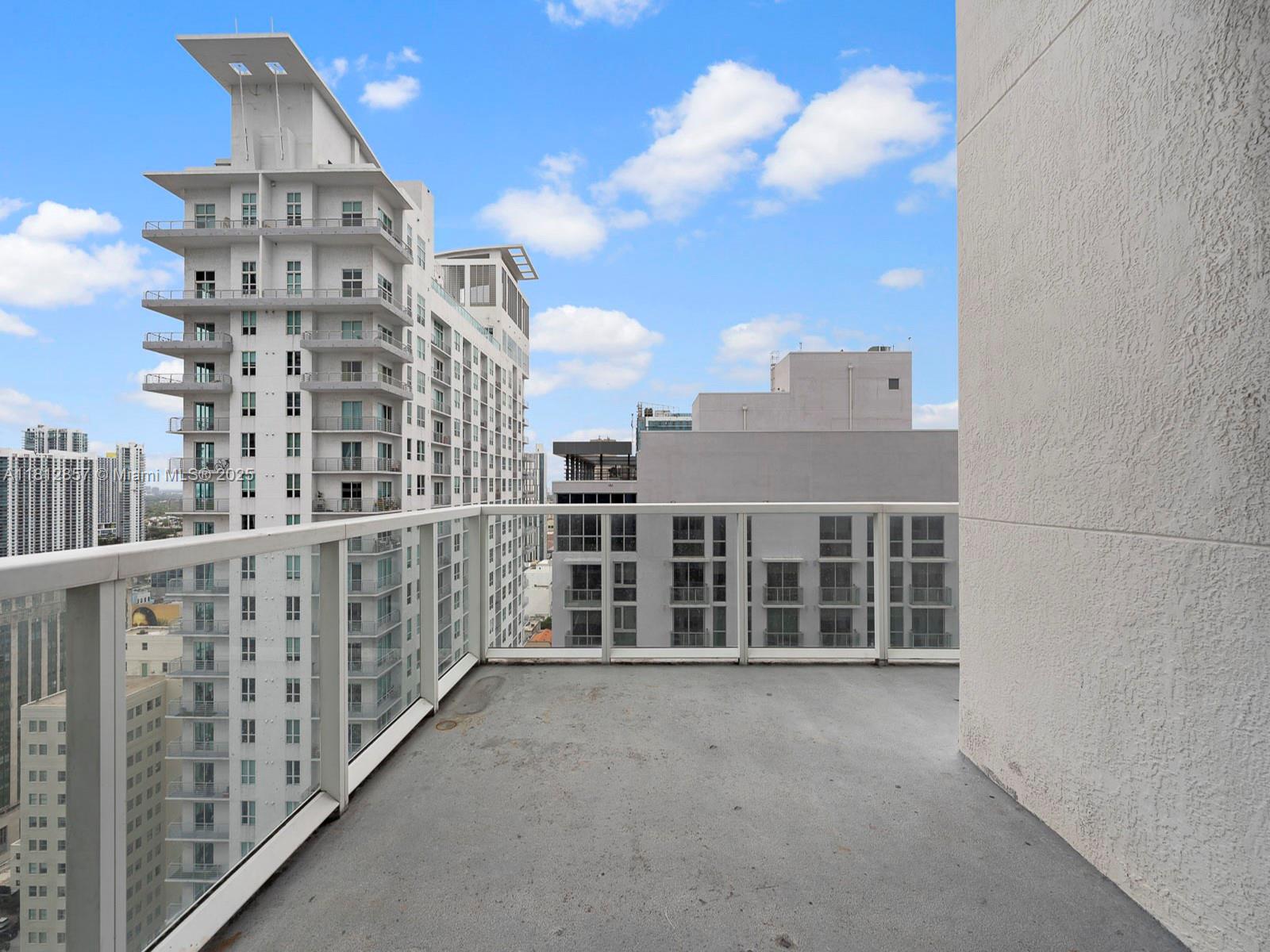 Miami, Florida, 33132, United States, 2 Bedrooms Bedrooms, ,2 BathroomsBathrooms,Residential,For Sale,1838941