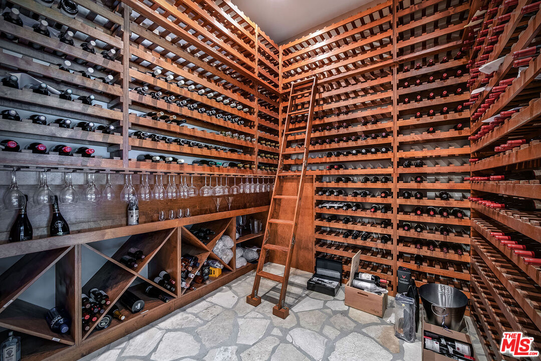 Los Angeles, California, 90077, United States, 5 Bedrooms Bedrooms, ,7 BathroomsBathrooms,Residential,For Sale,1827640
