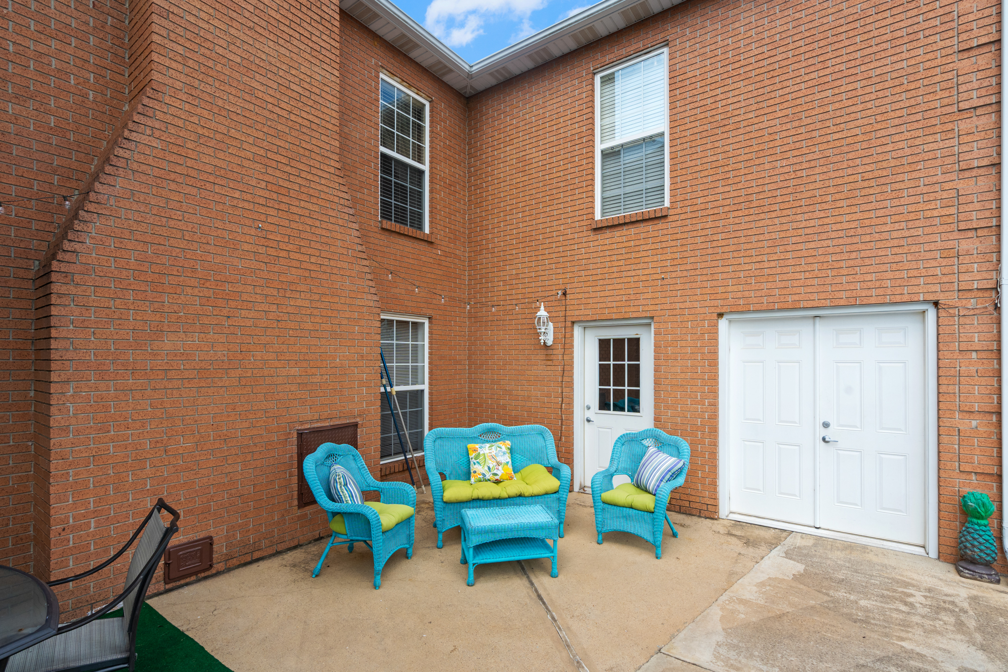 Poplar Bluff, Missouri, 63901, United States, 6 Bedrooms Bedrooms, ,3 BathroomsBathrooms,Residential,For Sale,1977359