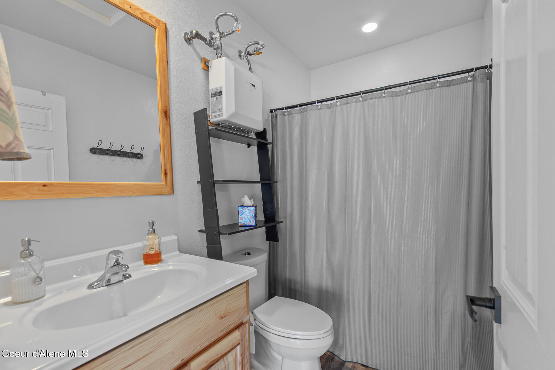 Coeur d'Alene, Idaho, 83814, United States, 3 Bedrooms Bedrooms, ,2 BathroomsBathrooms,Residential,For Sale,1895334