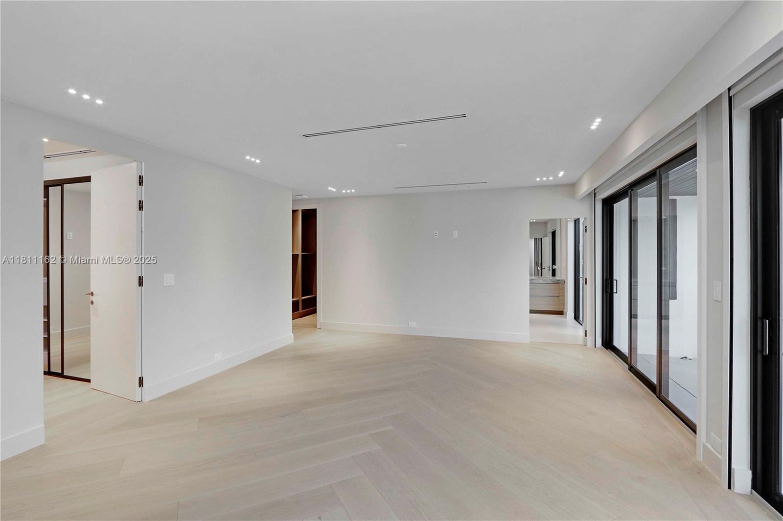 Miami, Florida, 33129, United States, 4 Bedrooms Bedrooms, ,5 BathroomsBathrooms,Residential,For Sale,1839083