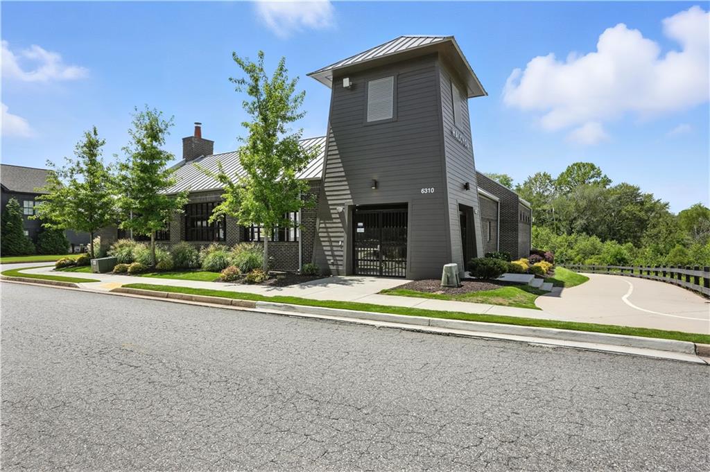 Alpharetta, Georgia, 30005, United States, 3 Bedrooms Bedrooms, ,3 BathroomsBathrooms,Residential,For Sale,1907831