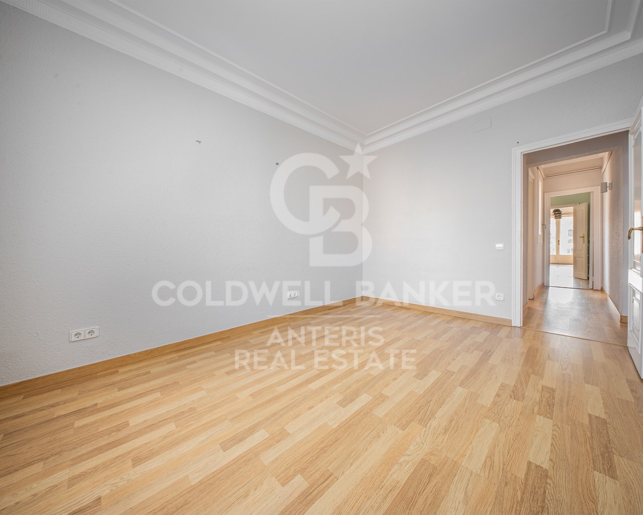 Barcelona, Catalonia, ES, 6 Bedrooms Bedrooms, ,3 BathroomsBathrooms,Residential,For Sale,1907605