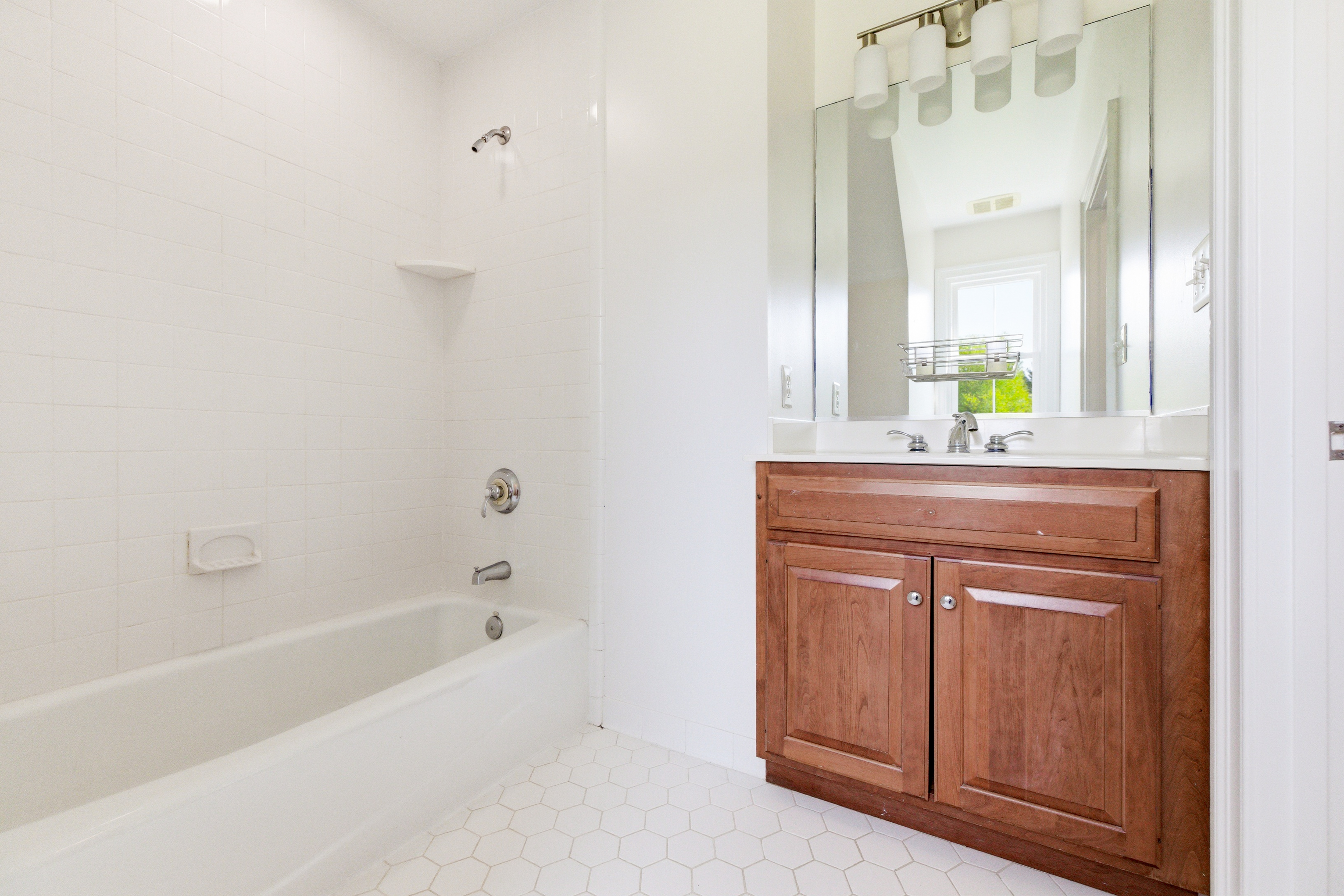  15018 Clover Hill Road, Waterford, VA 20197 - 物件實景