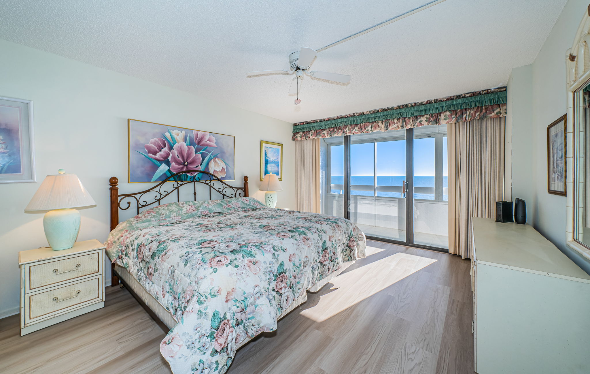 Redington Shores, Florida, 33708, United States, 2 Bedrooms Bedrooms, ,2 BathroomsBathrooms,Residential,For Sale,2013102