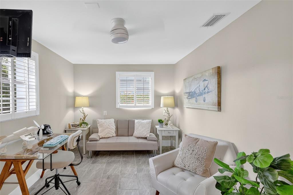 Longboat Key, Florida, 34228, United States, 3 Bedrooms Bedrooms, ,2 BathroomsBathrooms,Residential,For Sale,1990986