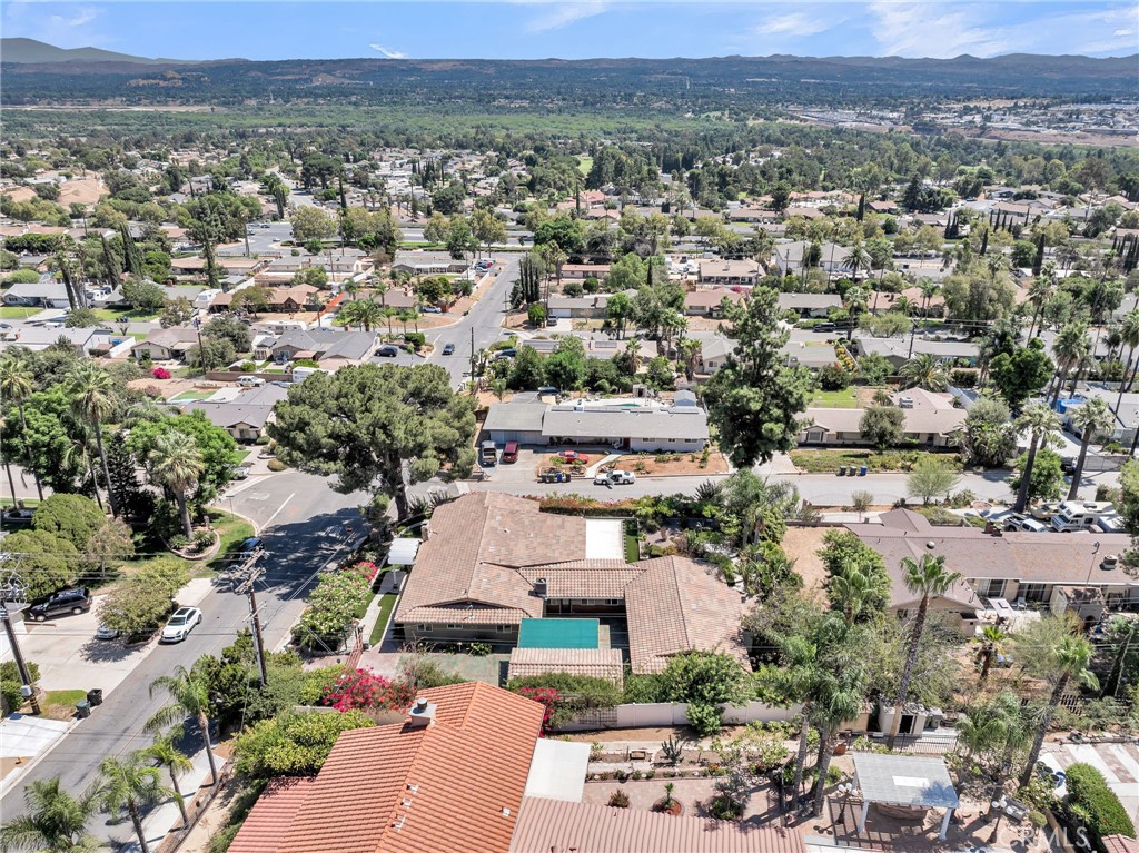 Jurupa Valley, California, 92509, United States, 3 Bedrooms Bedrooms, ,2 BathroomsBathrooms,Residential,For Sale,1939964