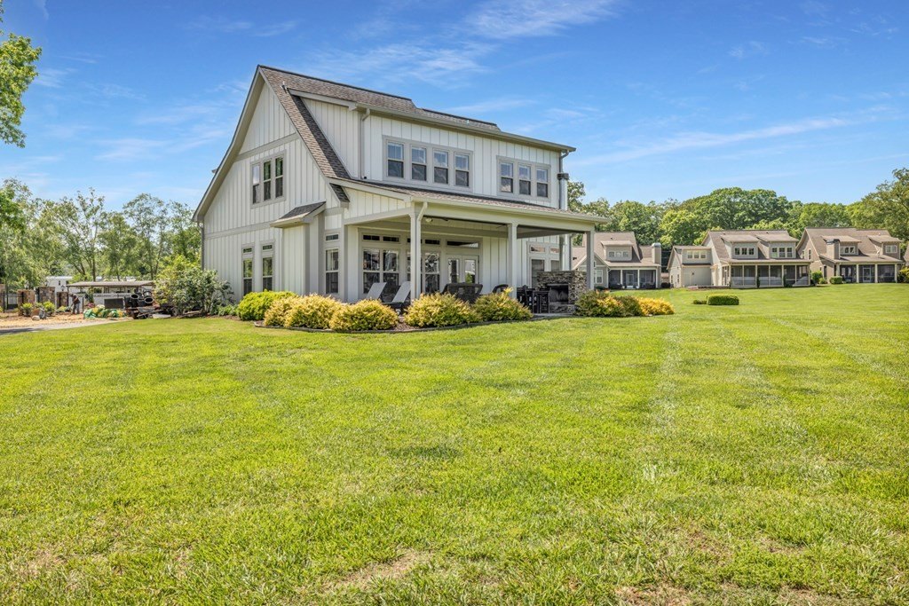 Hayesville, North Carolina, 28904, United States, 2 Bedrooms Bedrooms, ,3 BathroomsBathrooms,Residential,For Sale,1810618