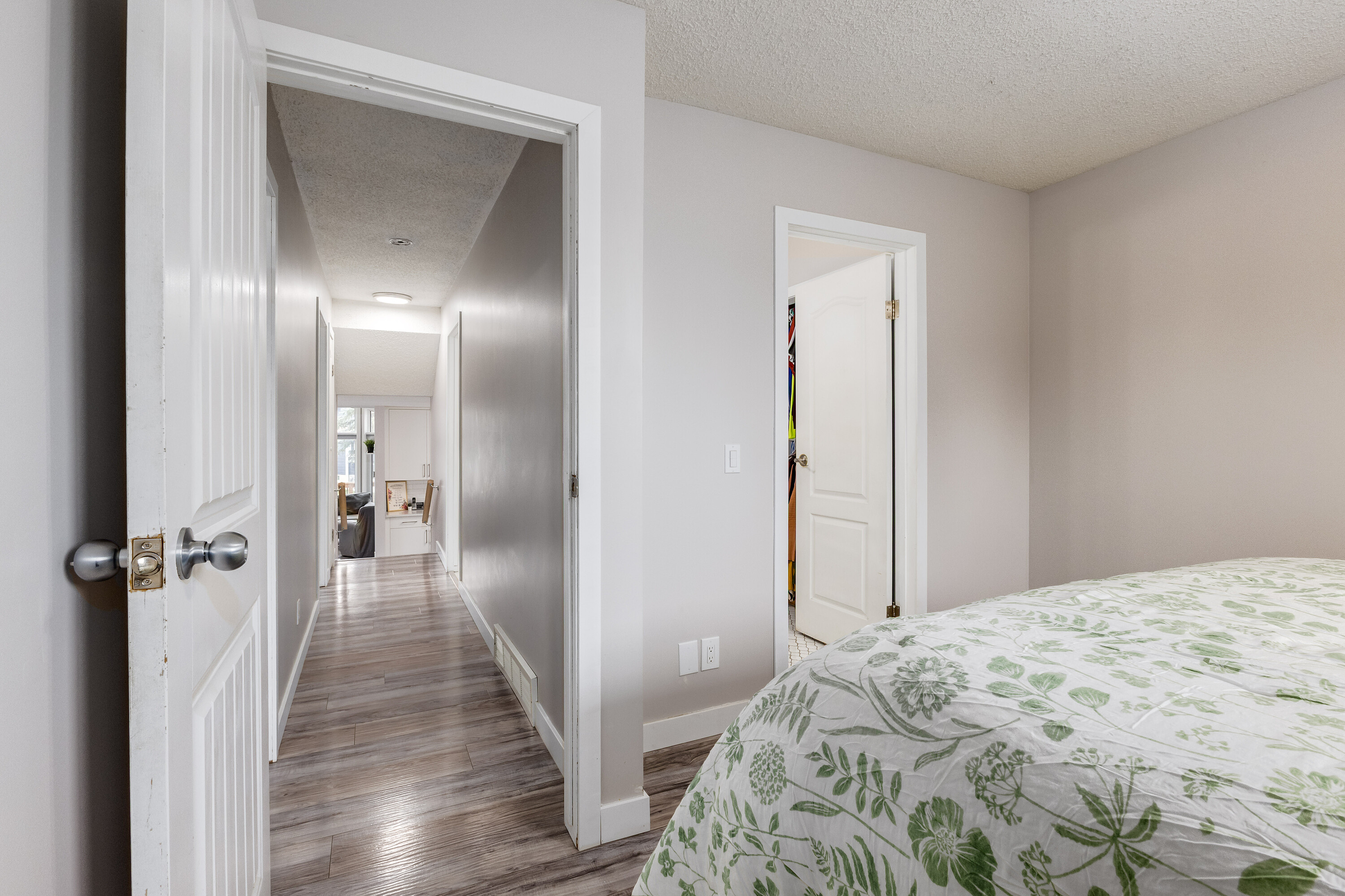  228 Deer Ridge Place SE - 物件實景