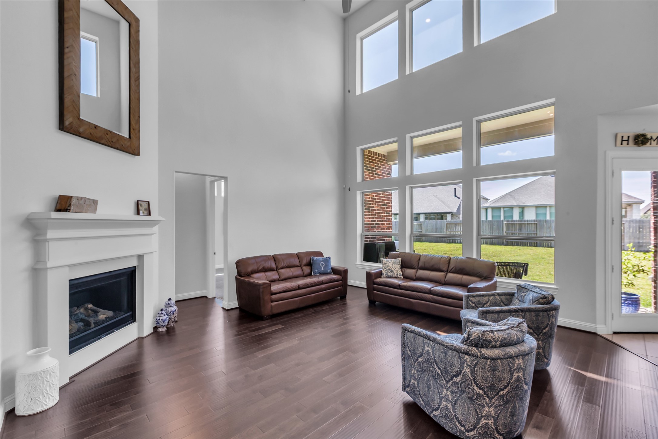 Webster, Texas, 77598, United States, 4 Bedrooms Bedrooms, ,4 BathroomsBathrooms,Residential,For Sale,1901174