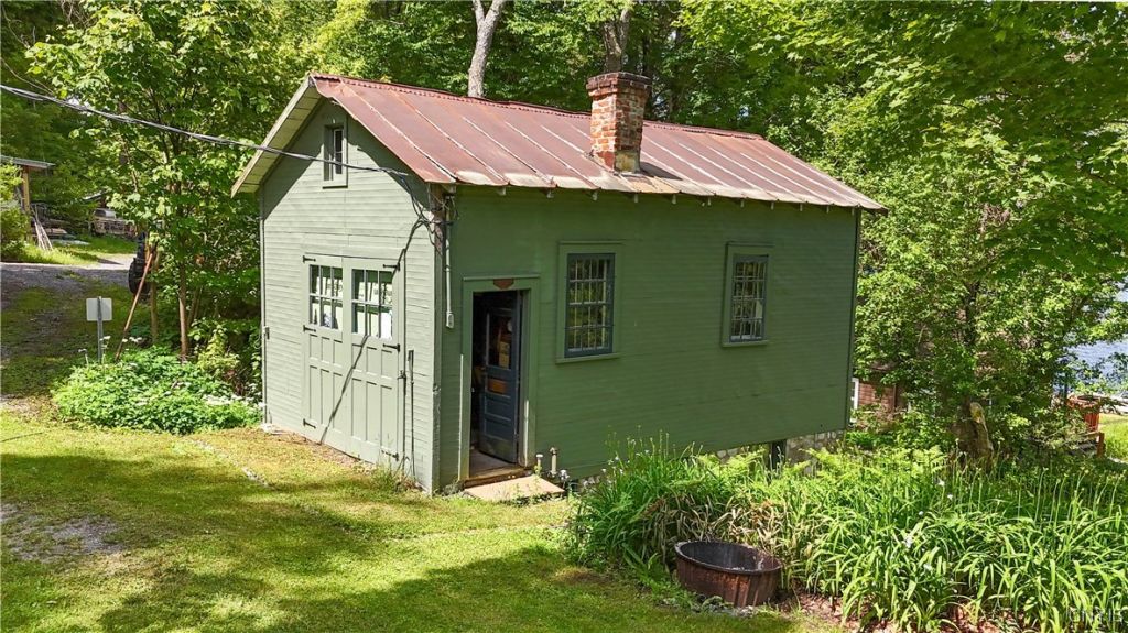Forestport, New York, 13338, United States, 4 Bedrooms Bedrooms, ,2 BathroomsBathrooms,Residential,For Sale,1882810