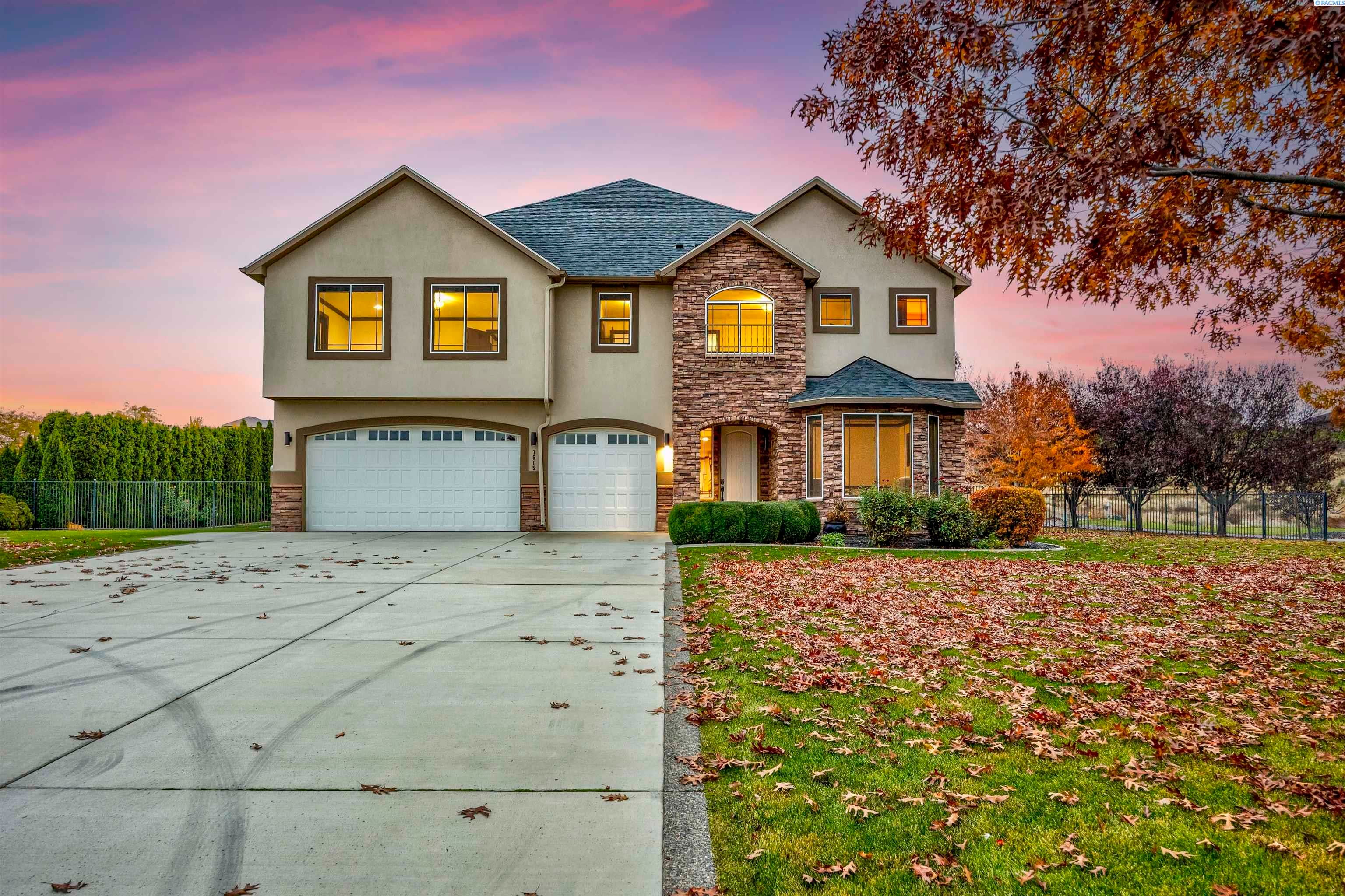 Pasco, Washington, 99301, United States, 5 Bedrooms Bedrooms, ,4 BathroomsBathrooms,Residential,For Sale,1988519