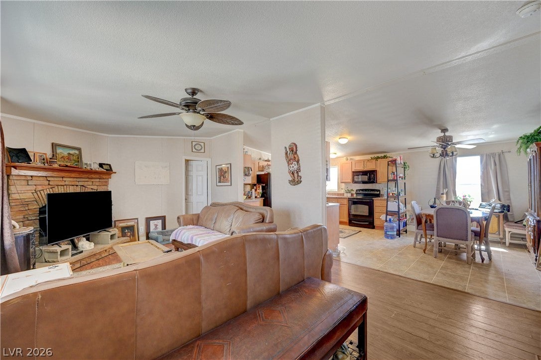 Las Vegas, Nevada, 89161, United States, 3 Bedrooms Bedrooms, ,2 BathroomsBathrooms,Residential,For Sale,2032219
