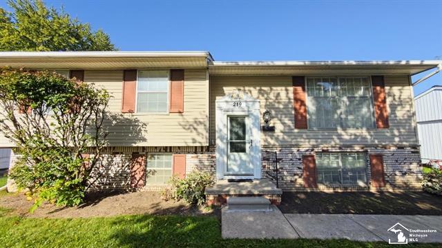 Toll St, Monroe, MI 48162