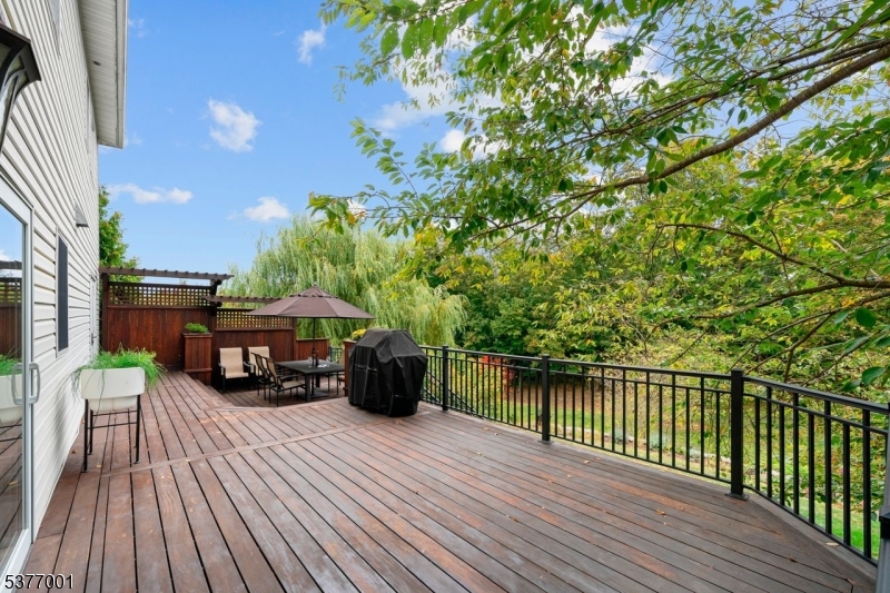 Newton Town, New Jersey, 07860, United States, 4 Bedrooms Bedrooms, ,3 BathroomsBathrooms,Residential,For Sale,1985191