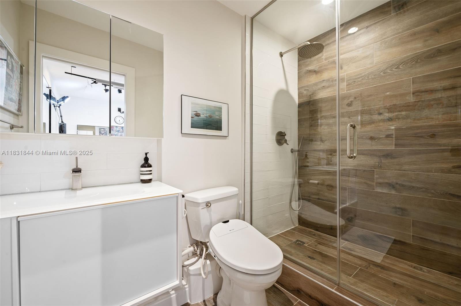 Miami, Florida, 33143, United States, 3 Bedrooms Bedrooms, ,4 BathroomsBathrooms,Residential,For Sale,1885416