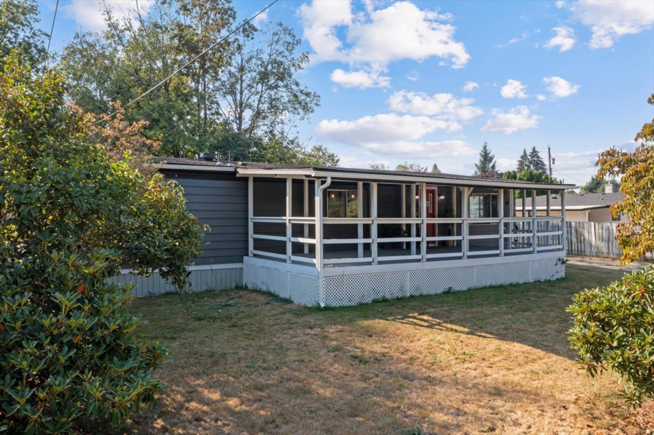  Modern Renton Bungalow - 物件實景