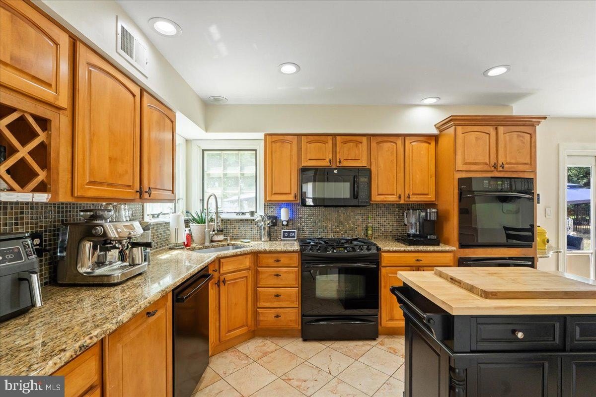WILLIAMSTOWN, New Jersey, 08094, United States, 4 Bedrooms Bedrooms, ,3 BathroomsBathrooms,Residential,For Sale,1914330