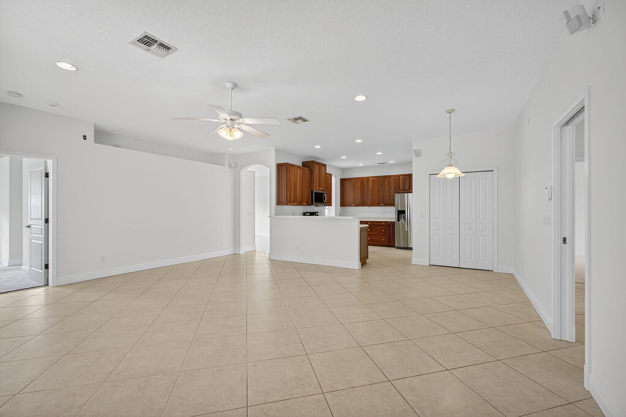 Port Saint Lucie, Florida, 34983, United States, 4 Bedrooms Bedrooms, ,2 BathroomsBathrooms,Residential,For Sale,1959022