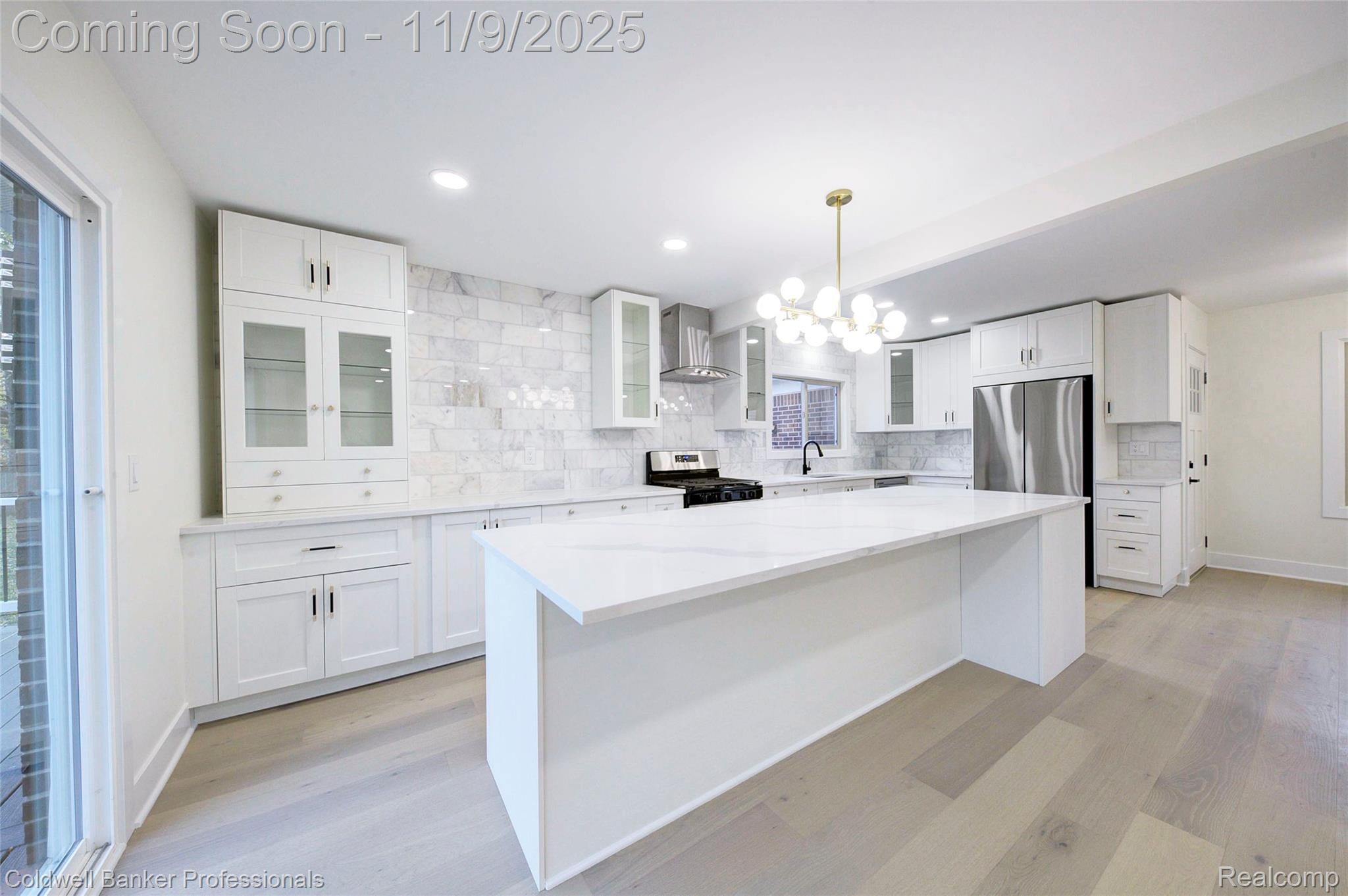 Troy, Michigan, 48085, United States, 4 Bedrooms Bedrooms, ,2 BathroomsBathrooms,Residential,For Sale,1989080