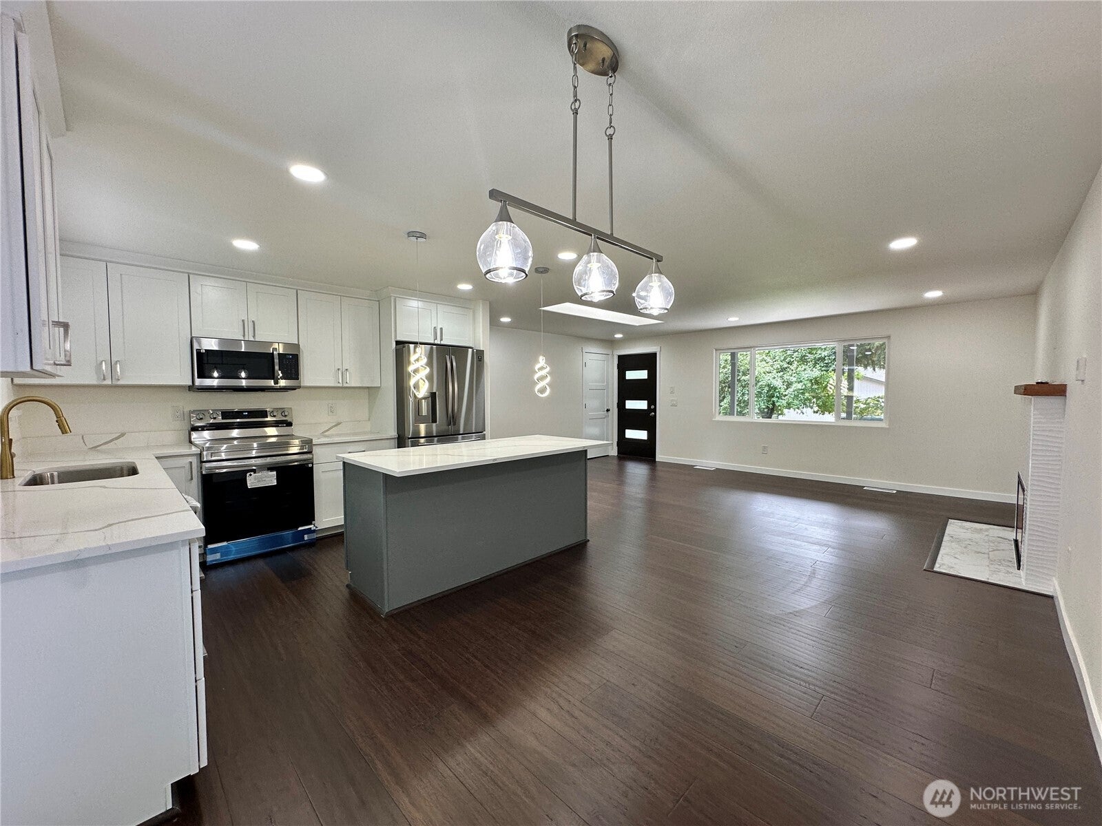 Olympia, Washington, 98516, United States, 4 Bedrooms Bedrooms, ,3 BathroomsBathrooms,Residential,For Sale,1905685