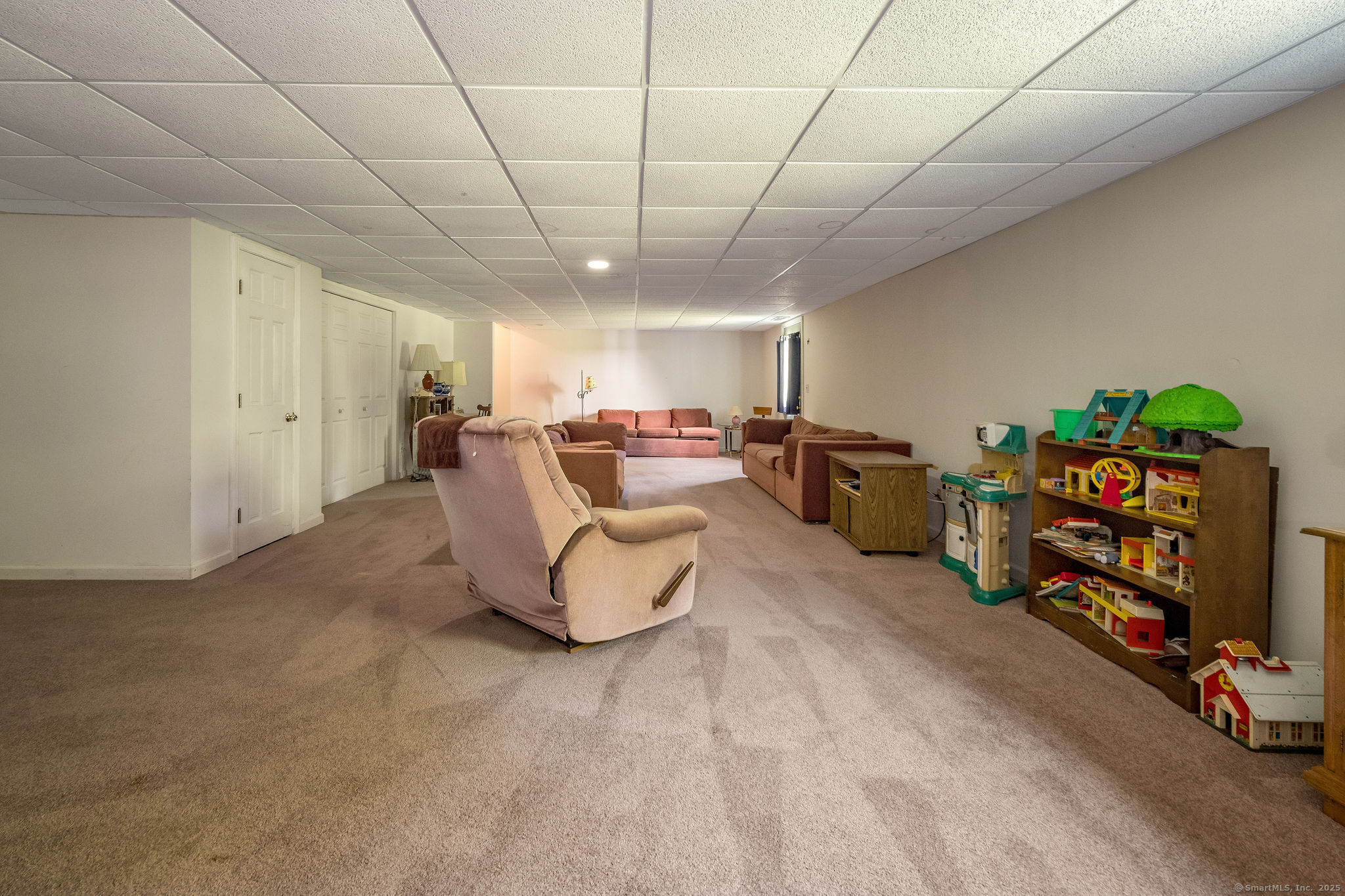 Madison, Connecticut, 06443, United States, 2 Bedrooms Bedrooms, ,3 BathroomsBathrooms,Residential,For Sale,1926954