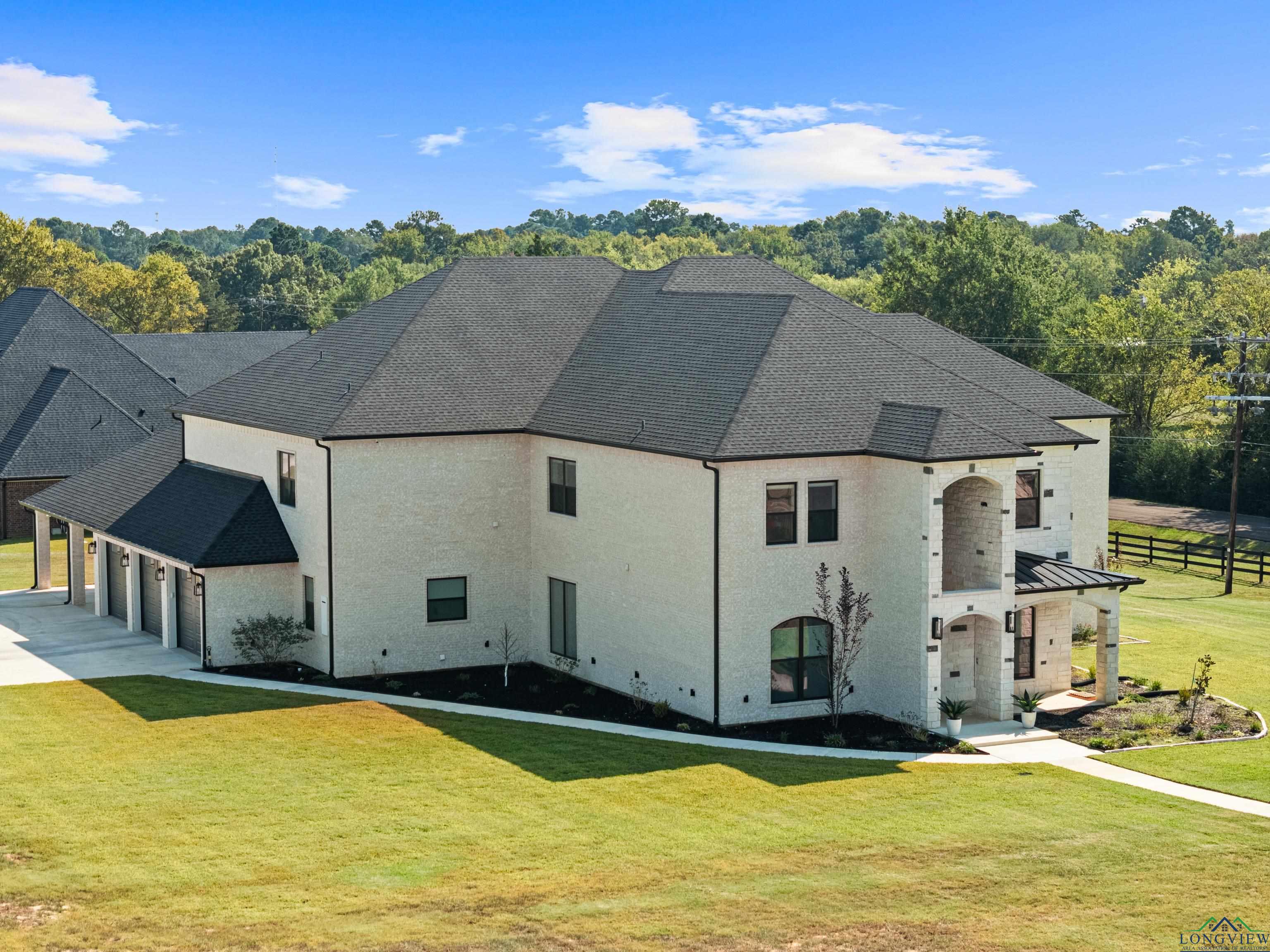 Tatum, Texas, 75691, United States, 6 Bedrooms Bedrooms, ,5 BathroomsBathrooms,Residential,For Sale,1967994