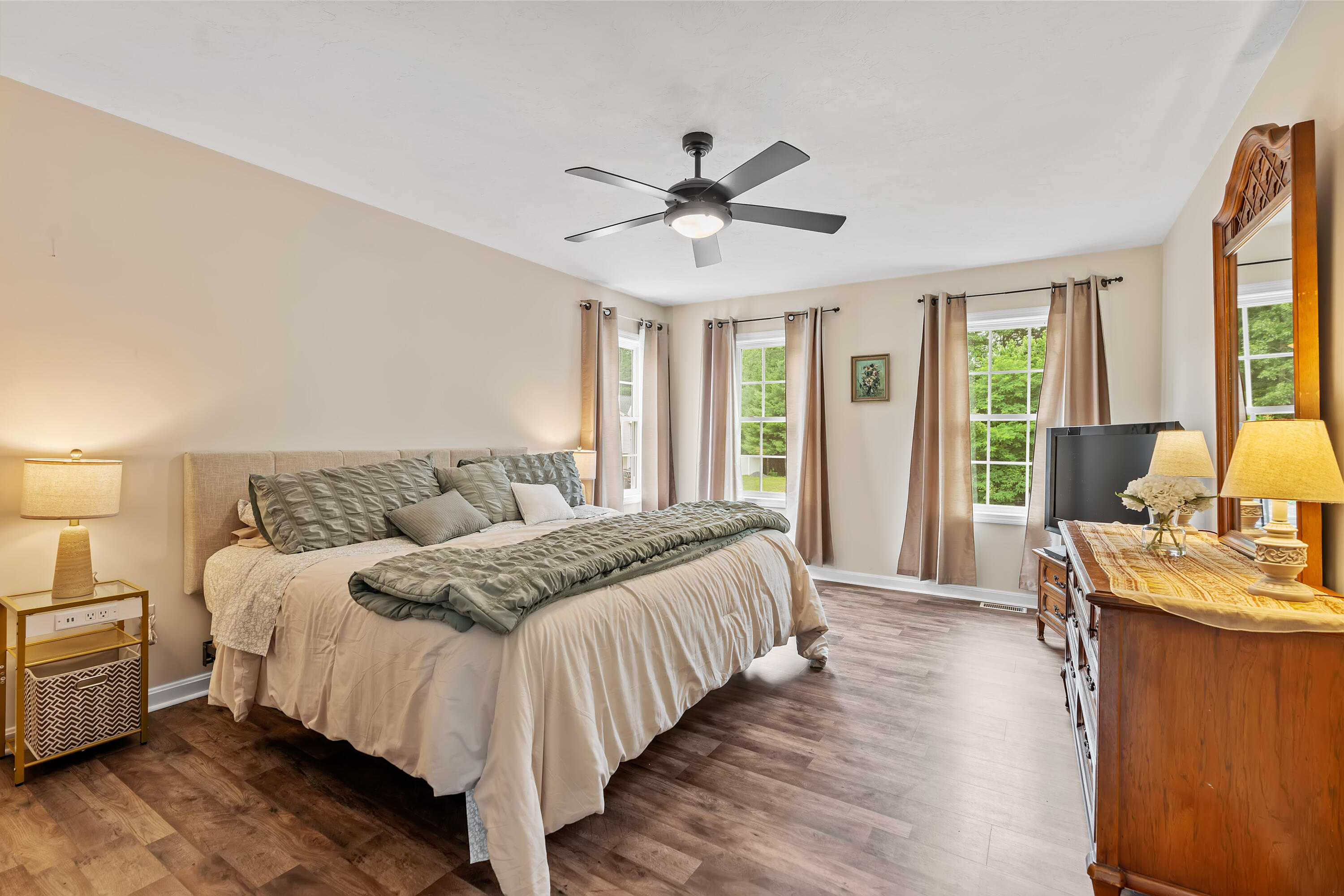  2 Ture Lane, Holbrook, MA, 02343 - 物件實景