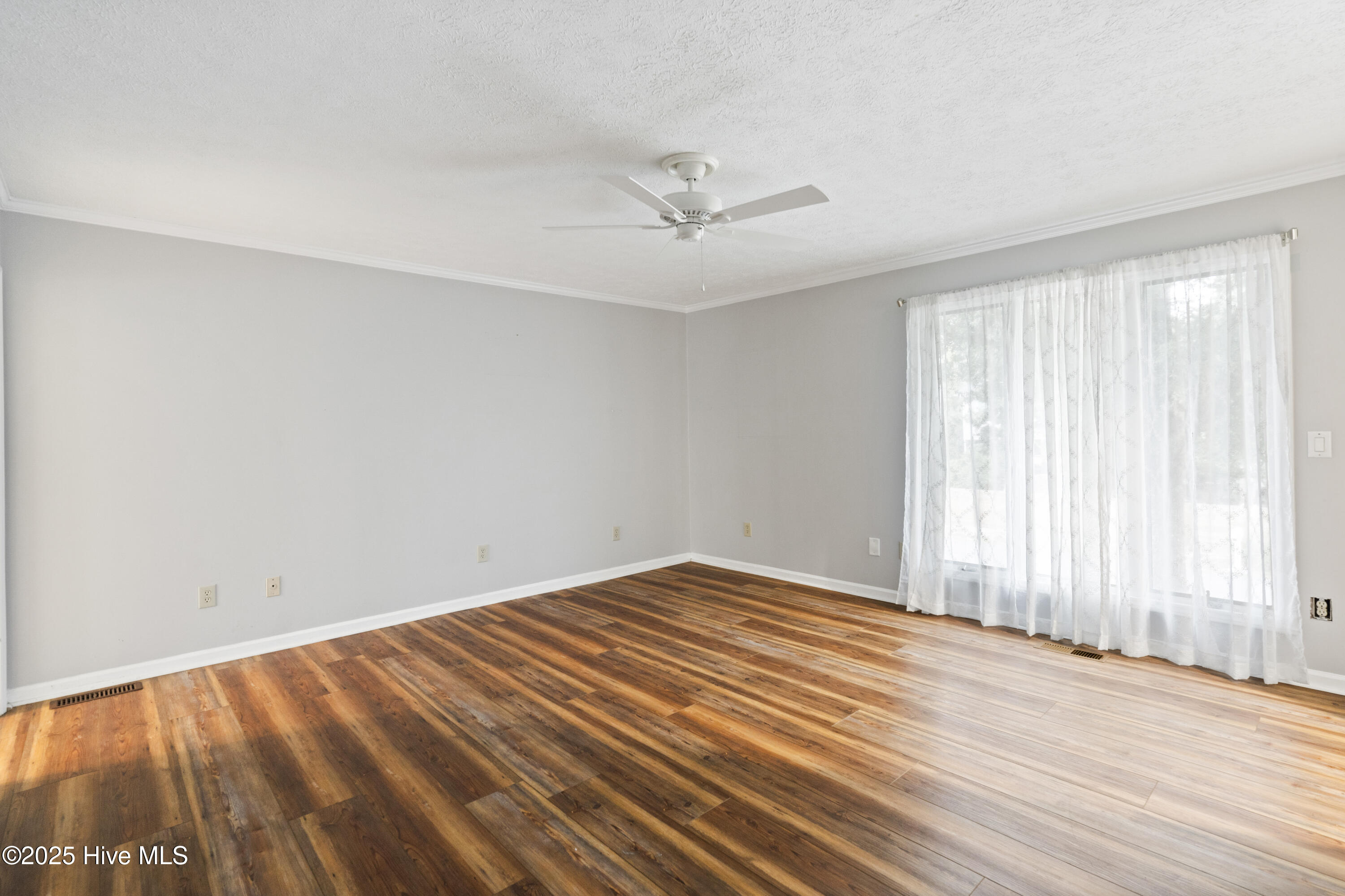 Emerald Isle, North Carolina, 28594, United States, 3 Bedrooms Bedrooms, ,3 BathroomsBathrooms,Residential,For Sale,1991113