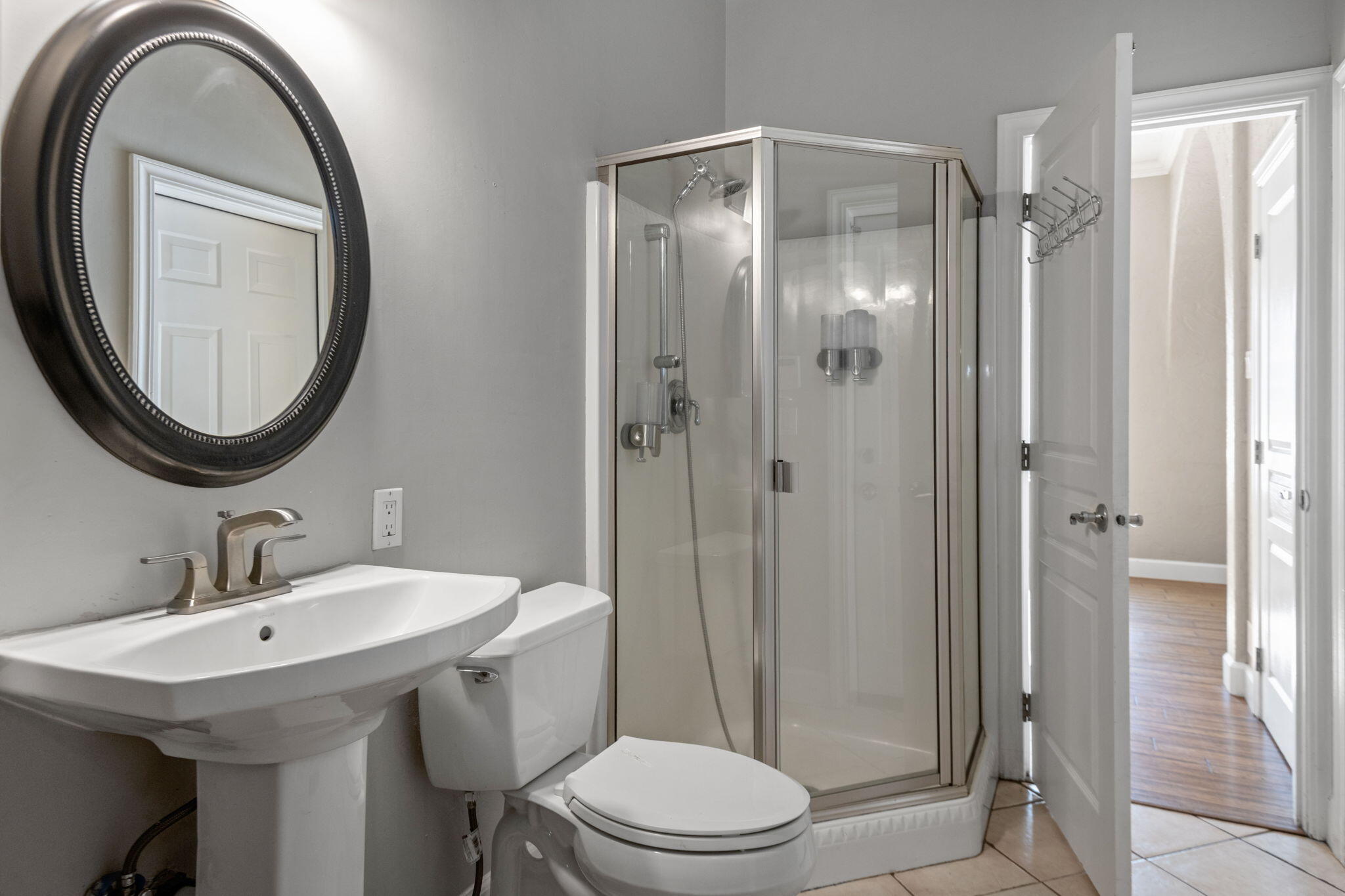 Bend, Oregon, 97701, United States, 3 Bedrooms Bedrooms, ,3 BathroomsBathrooms,Residential,For Sale,1898955