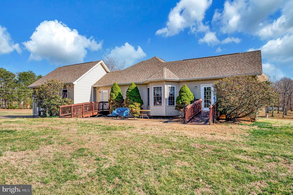 Sumerduck, Virginia, 22742, United States, 4 Bedrooms Bedrooms, ,5 BathroomsBathrooms,Residential,For Sale,2048793