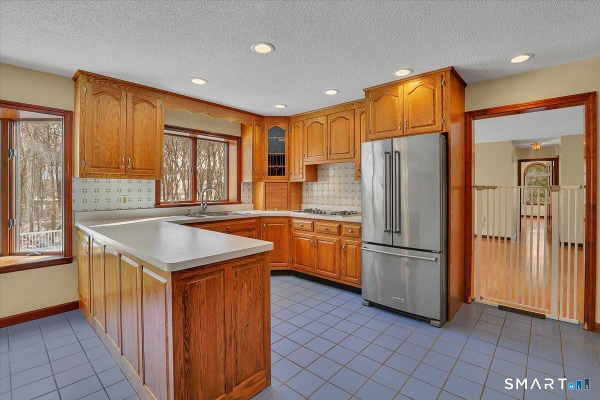 Southington, Connecticut, 06489, United States, 4 Bedrooms Bedrooms, ,3 BathroomsBathrooms,Residential,For Sale,2013788