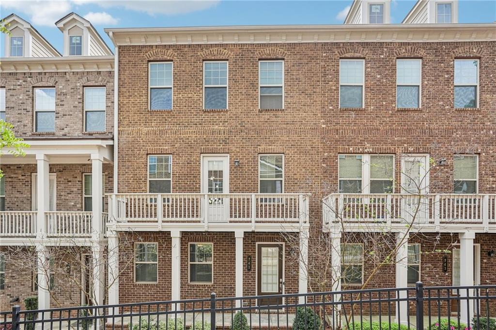 Alpharetta, Georgia, 30005, United States, 4 Bedrooms Bedrooms, ,4 BathroomsBathrooms,Residential,For Sale,2033042