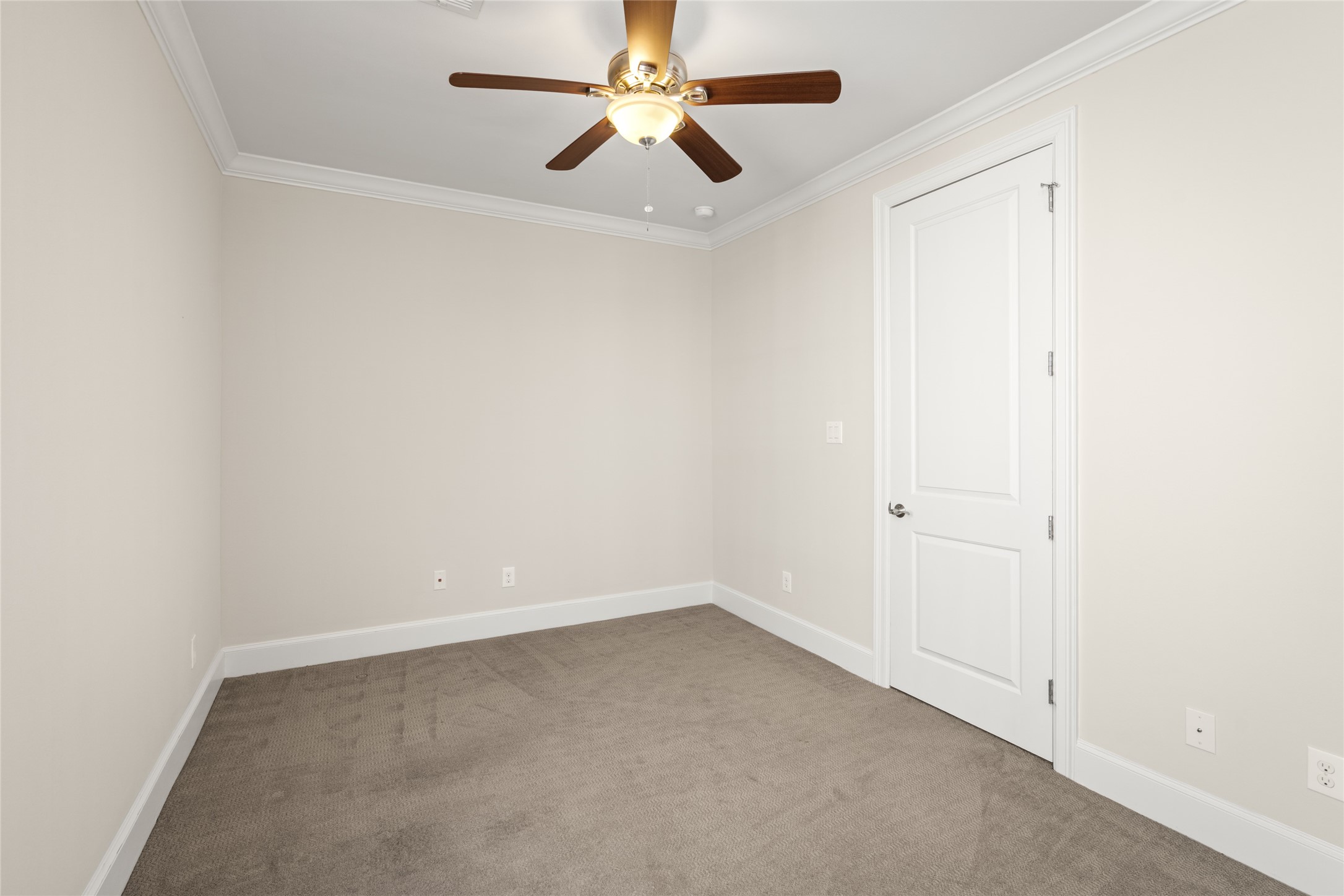  5634 Kiam Street C - 物件實景