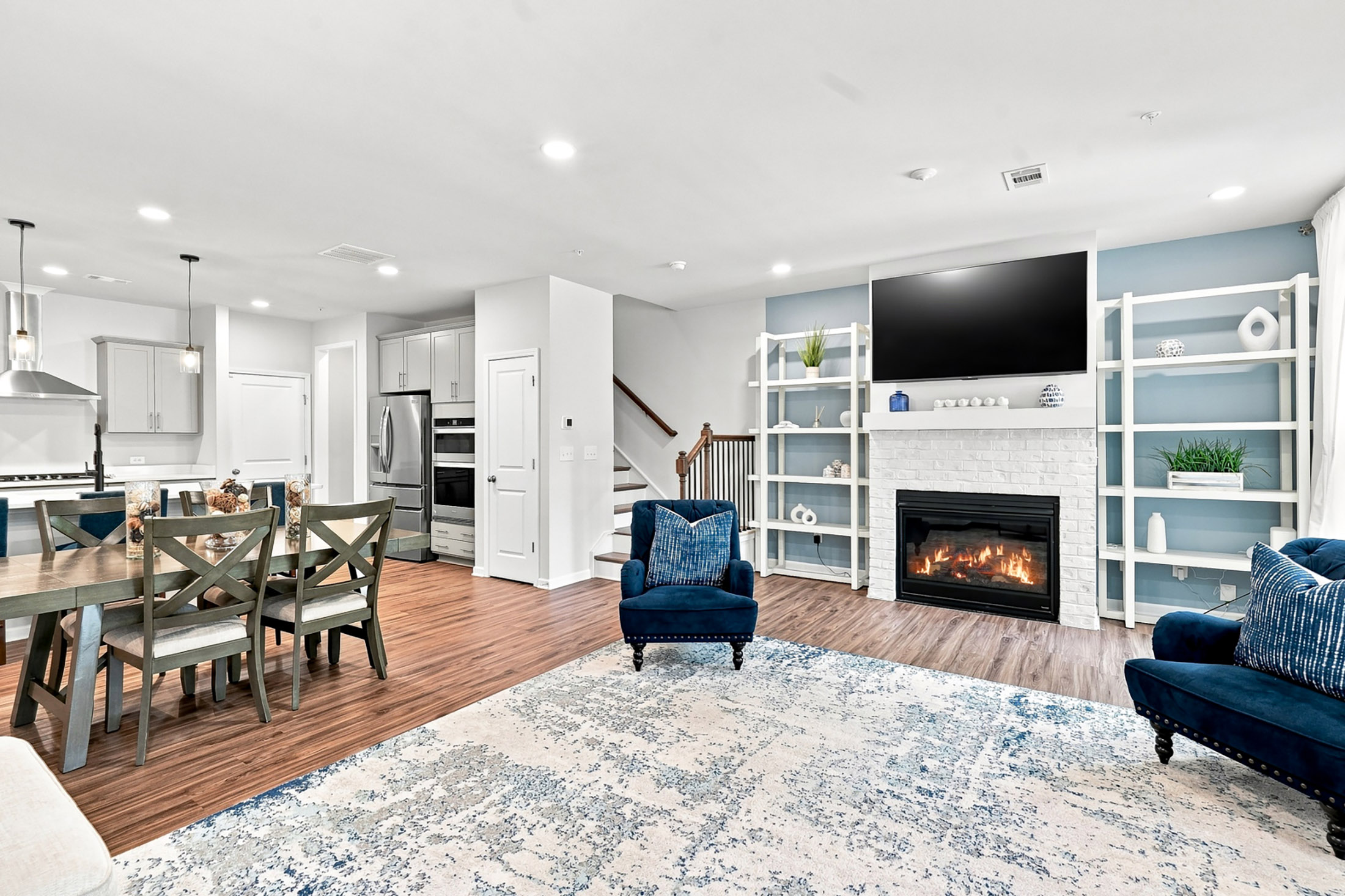  End-Unit Townhome Near Marietta Square - 物件實景