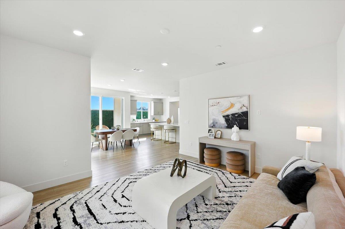 Newark, California, 94560, United States, 4 Bedrooms Bedrooms, ,4 BathroomsBathrooms,Residential,For Sale,1926207