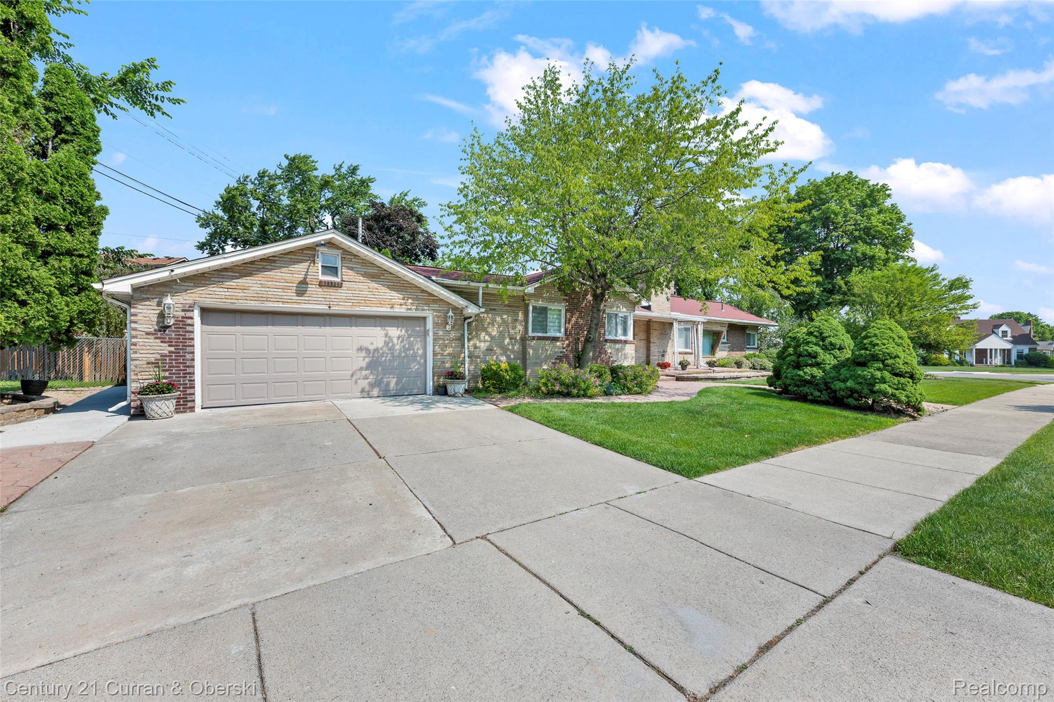 Dearborn, Michigan, 48126, United States, 3 Bedrooms Bedrooms, ,4 BathroomsBathrooms,Residential,For Sale,1979682