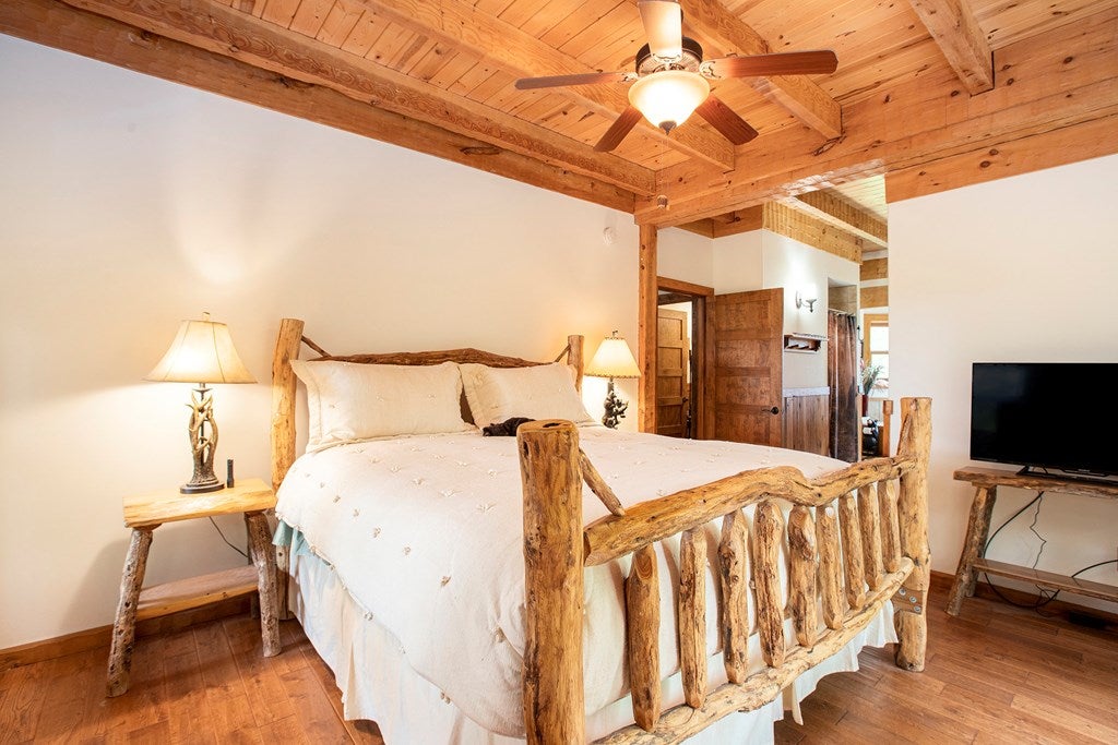 Blue Ridge, Georgia, 30513, United States, 4 Bedrooms Bedrooms, ,3 BathroomsBathrooms,Residential,For Sale,1871942