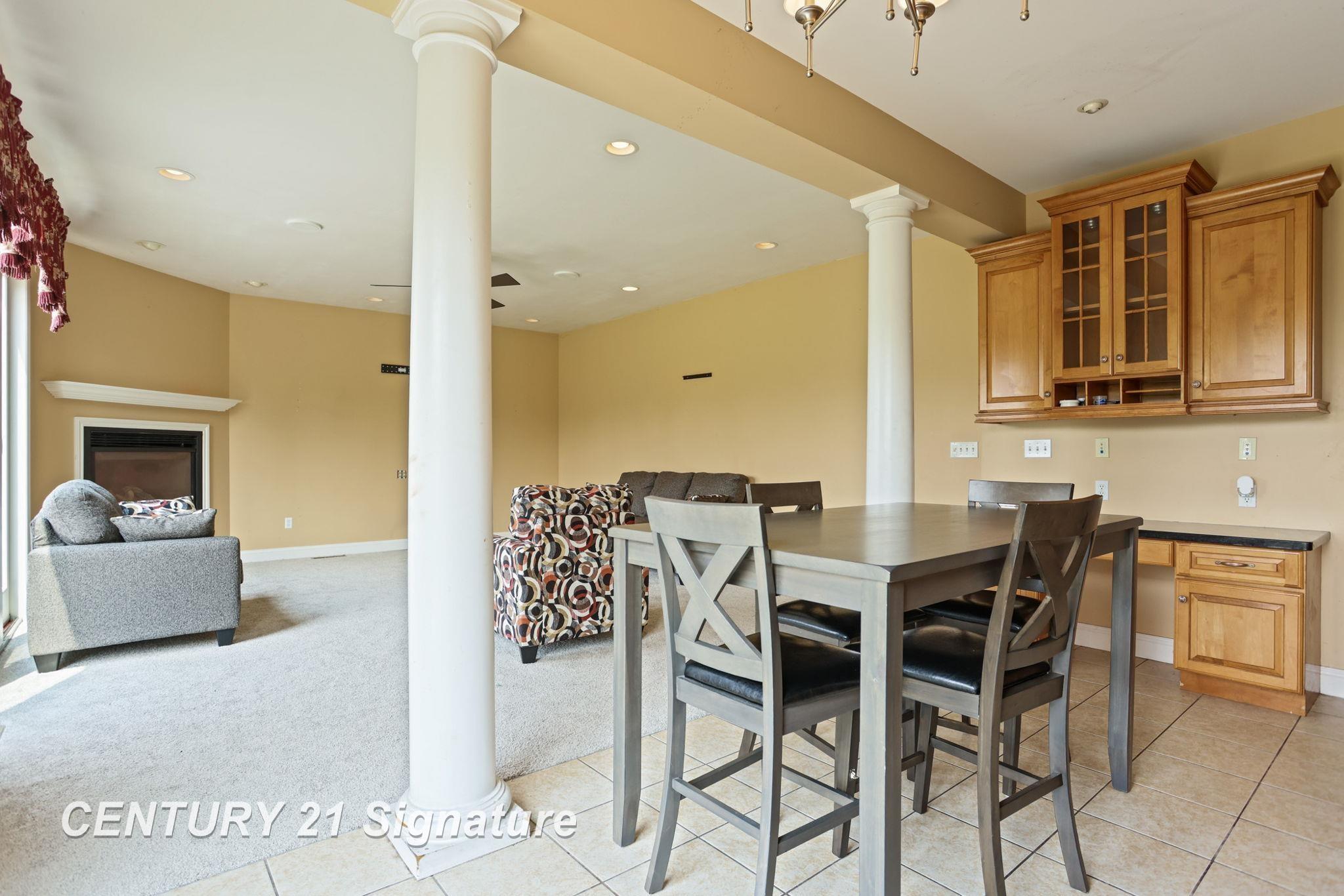 Saginaw, Michigan, 48603, United States, 4 Bedrooms Bedrooms, ,4 BathroomsBathrooms,Residential,For Sale,1920670