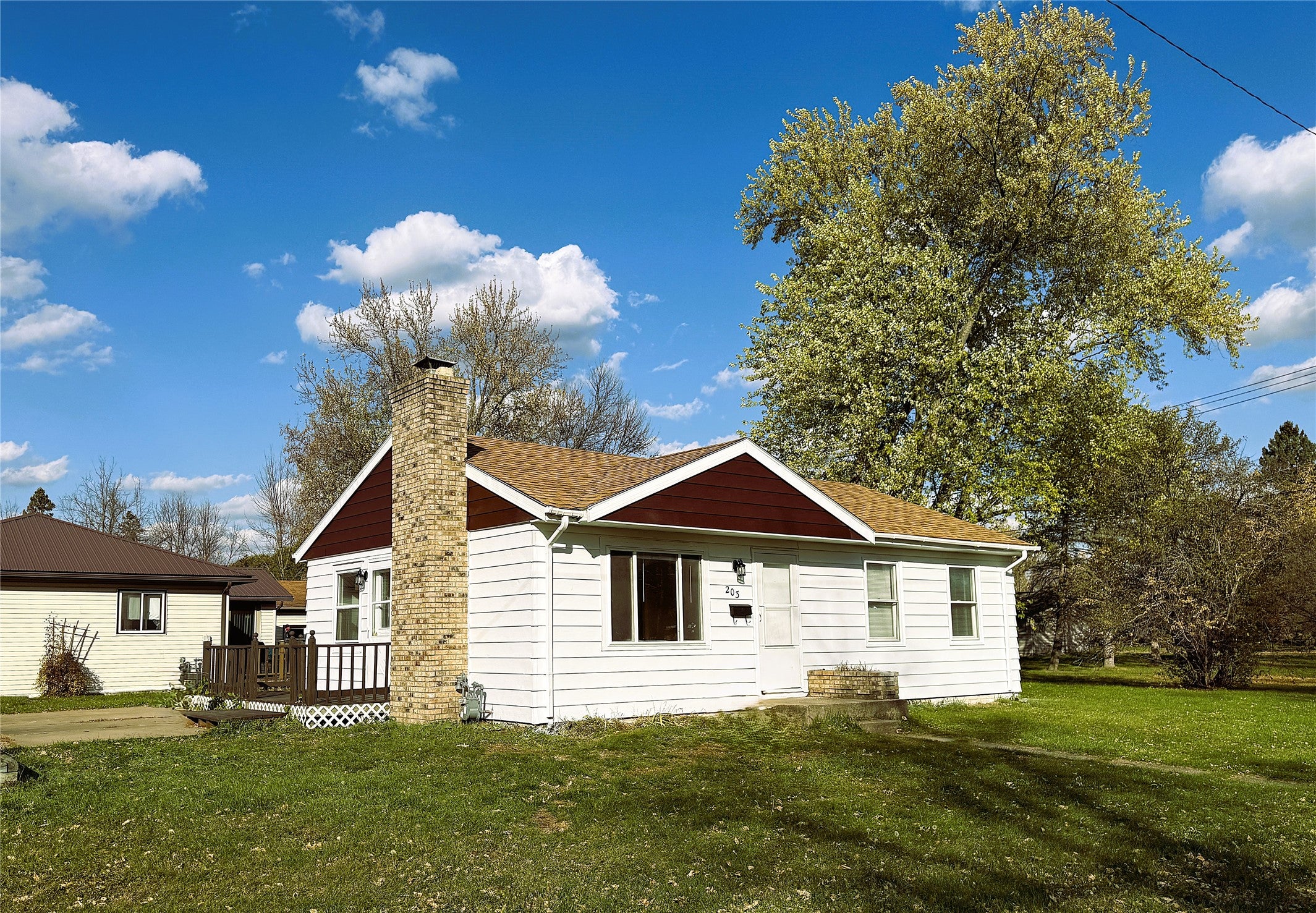 College Ave, Ladysmith, WI 54848