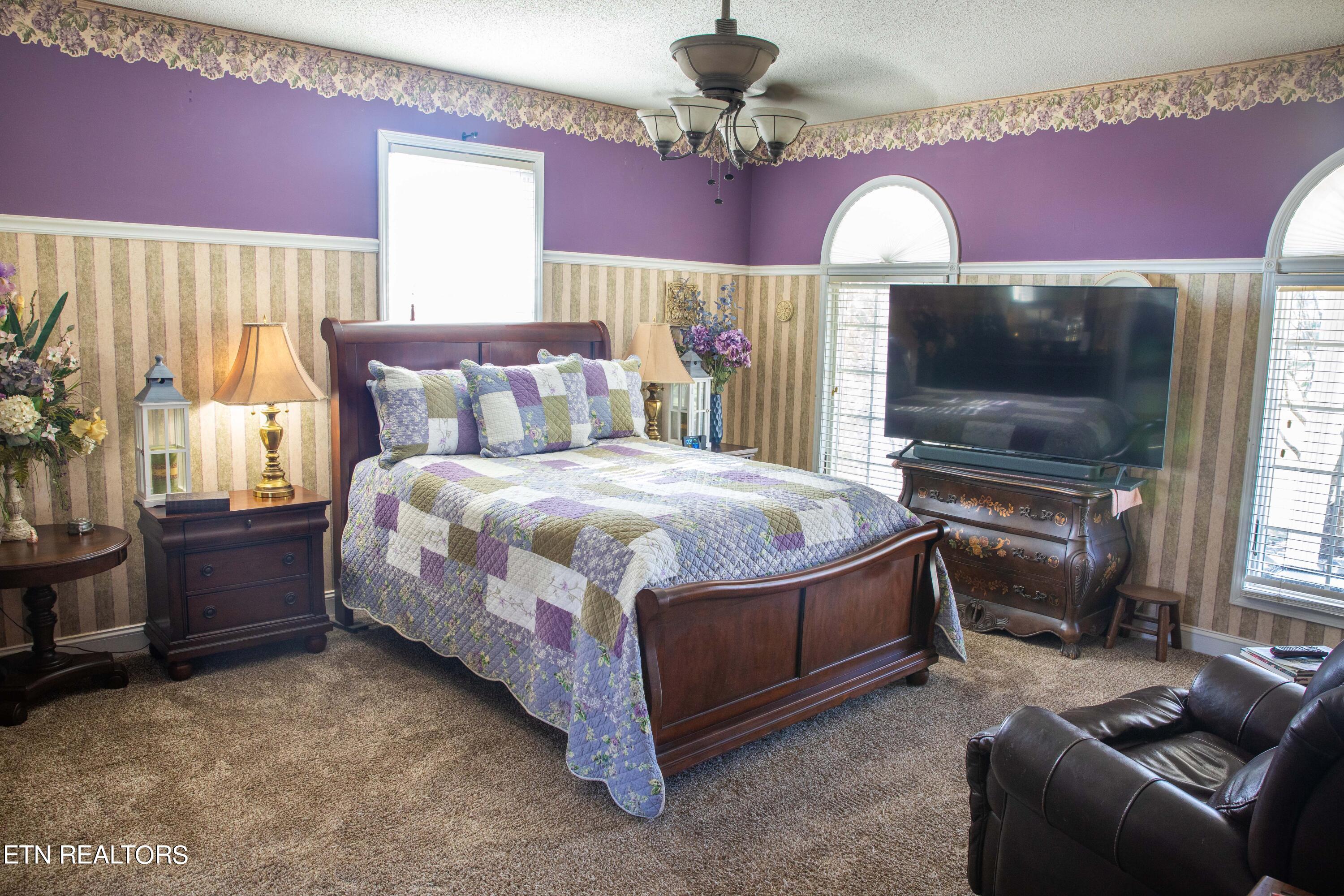 New Tazewell, Tennessee, 37825, United States, 5 Bedrooms Bedrooms, ,4 BathroomsBathrooms,Residential,For Sale,1795344