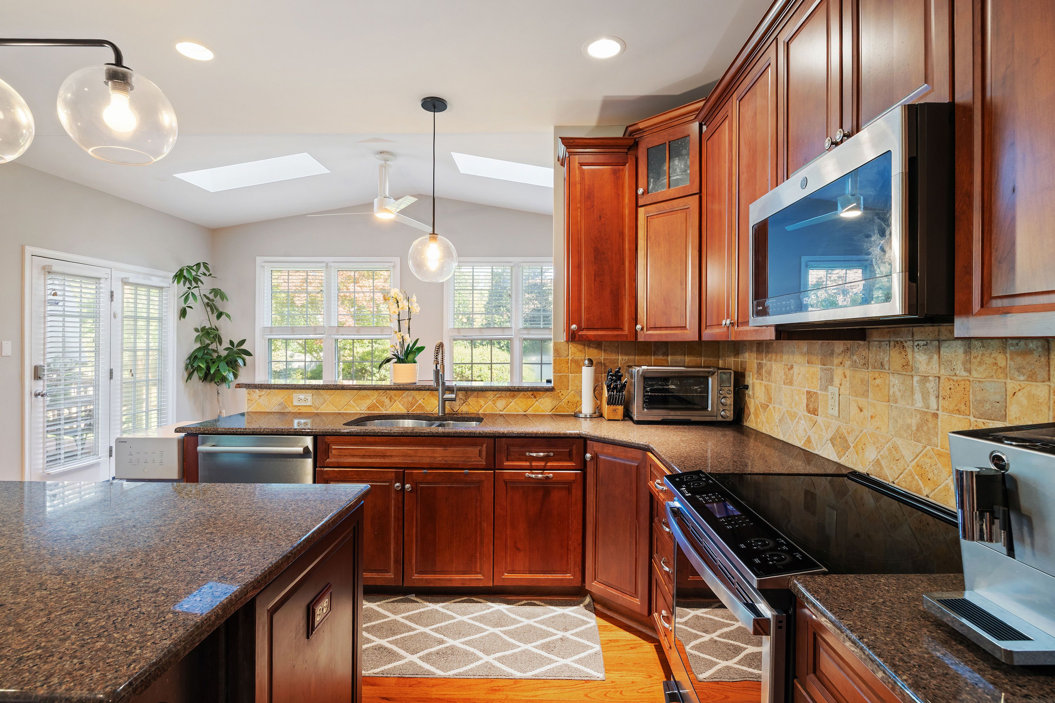  11812 Autumnwood Court, Glen Allen, VA 23059 - 物件實景
