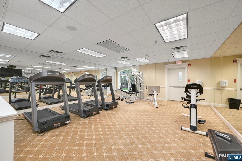 Rochelle Park, New Jersey, 07662, United States, 2 Bedrooms Bedrooms, ,3 BathroomsBathrooms,Residential,For Sale,1906079