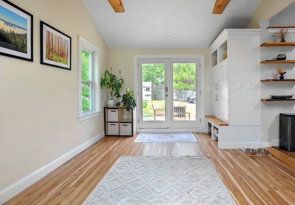 Hingham, Massachusetts, 02043, United States, 3 Bedrooms Bedrooms, ,2 BathroomsBathrooms,Residential,For Sale,1846481