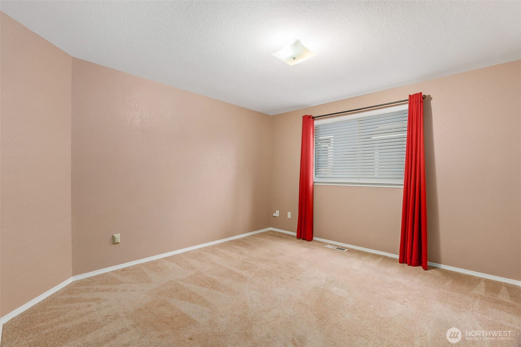 Olympia, Washington, 98501, United States, 3 Bedrooms Bedrooms, ,1 BathroomBathrooms,Residential,For Sale,1939263